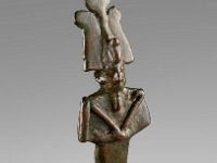 Aeg B 47  Aeg B 47, Spätzeit, Osiris, Bronze, H 7,6 cm, B 2,5 cm, T 1,0 cm : Bestandskatalog Ägypten, Museumsfoto: Claus Cordes